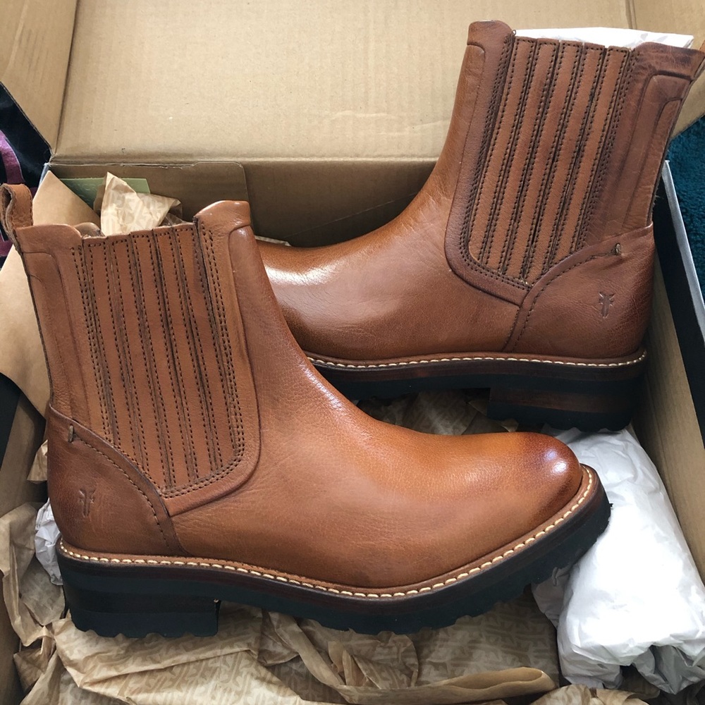 Frye Chelsea Boots - brand new!